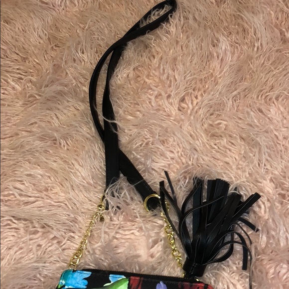 Steve Madden Crossbody Bag - Picture 10 of 11